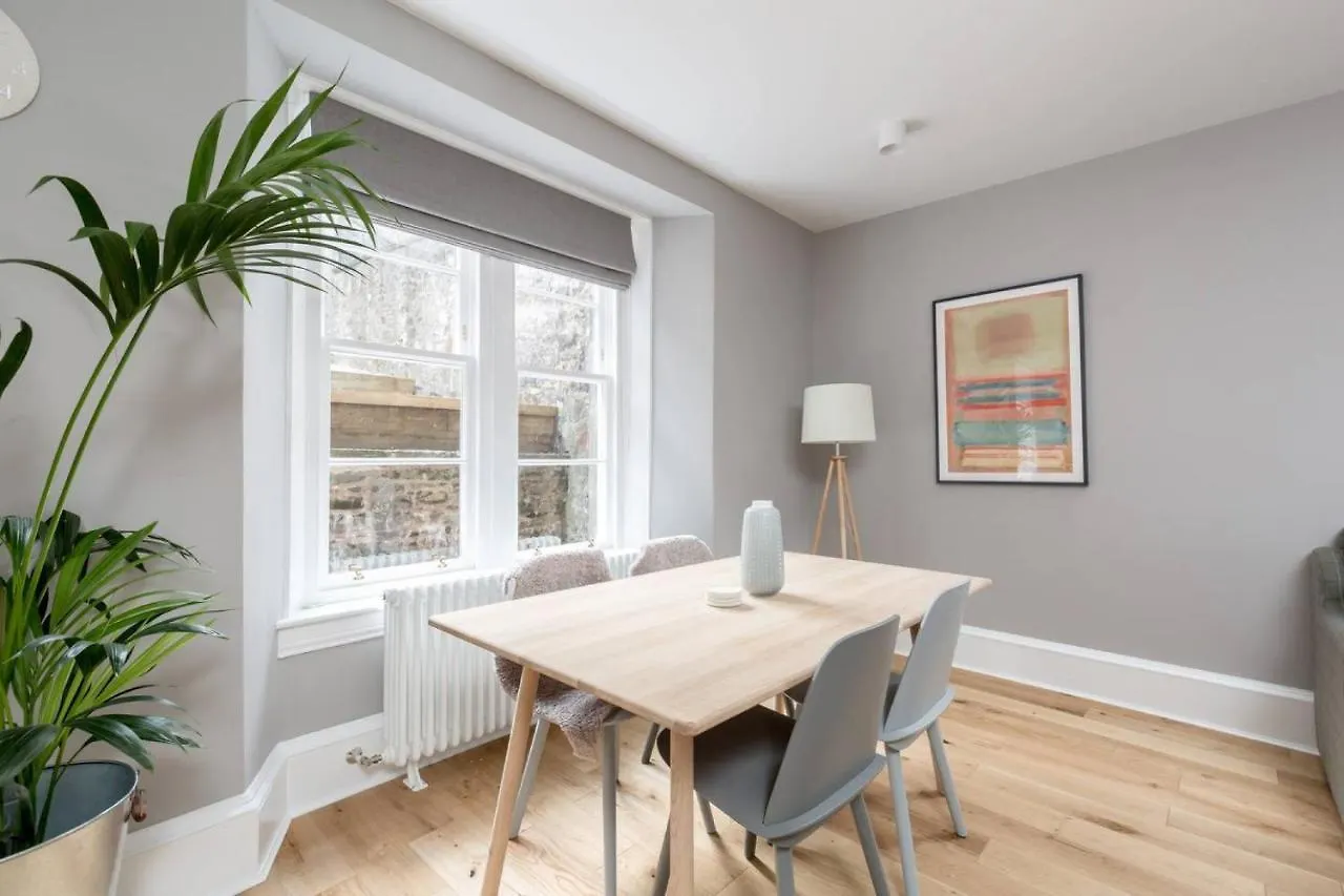 Joivy Luxurious 2Br Home Near Haymarket Station Edinburgh United Kingdom