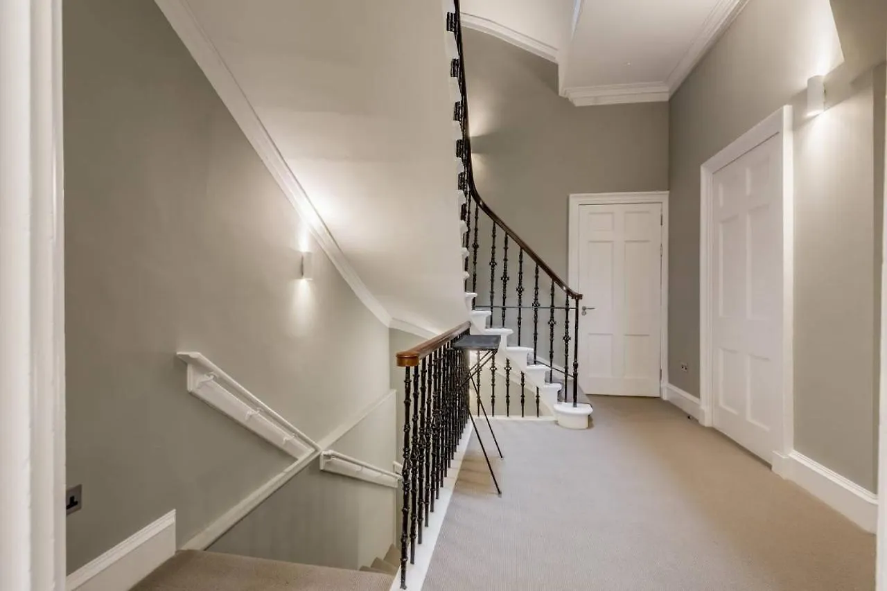 Apartment Joivy Luxurious 2Br Home Near Haymarket Station Edinburgh