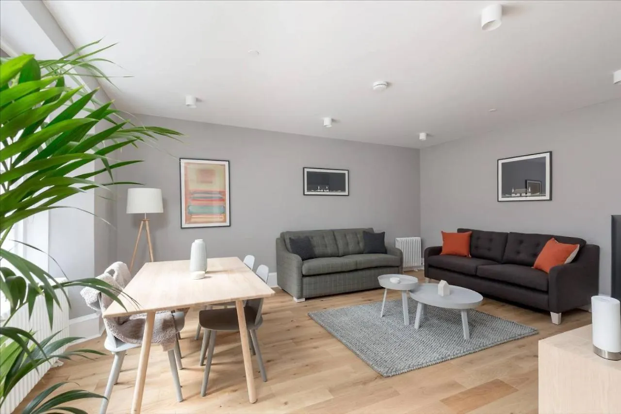 Joivy Luxurious 2Br Home Near Haymarket Station Edinburgh